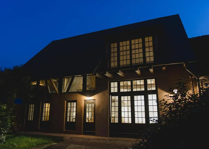 Loft Im Kuenstlerhaus